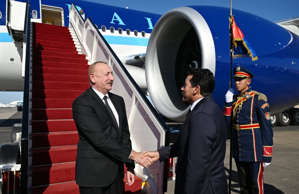 Президент Ильхам Алиев прибыл в Египет с рабочим визитом (ФОТО)